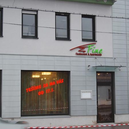 Fine Restaurant & Apartments 말라츠키 외부 사진
