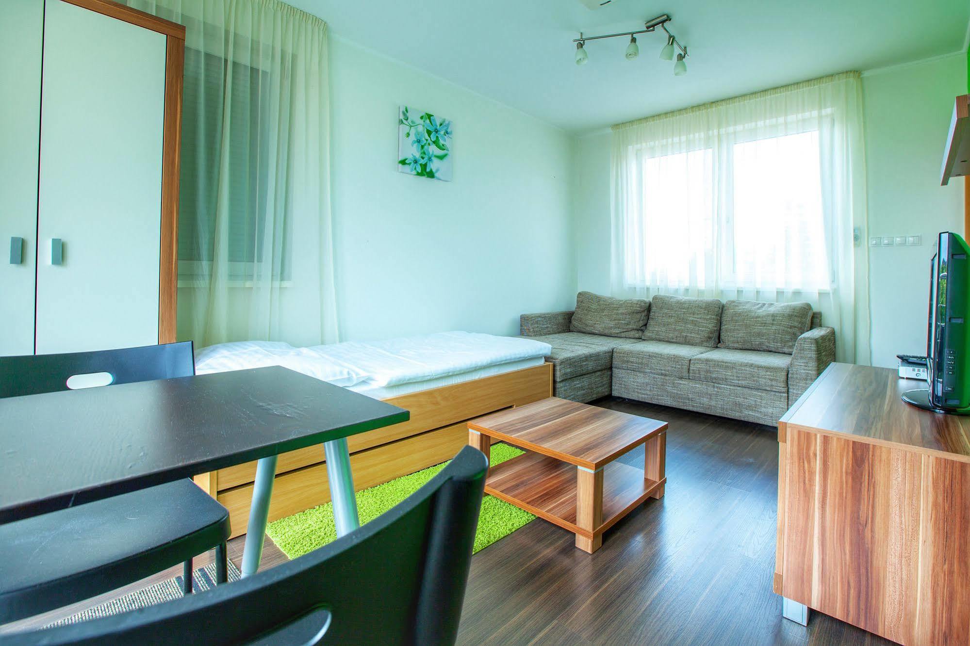 Fine Restaurant & Apartments 말라츠키 외부 사진